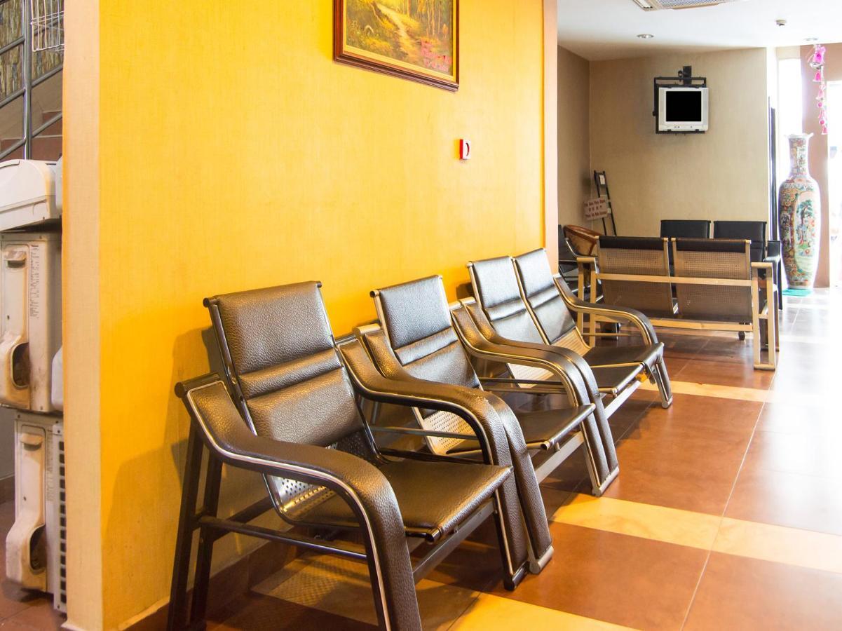 Oyo 89408 Royal Hotel Keningau Exterior photo